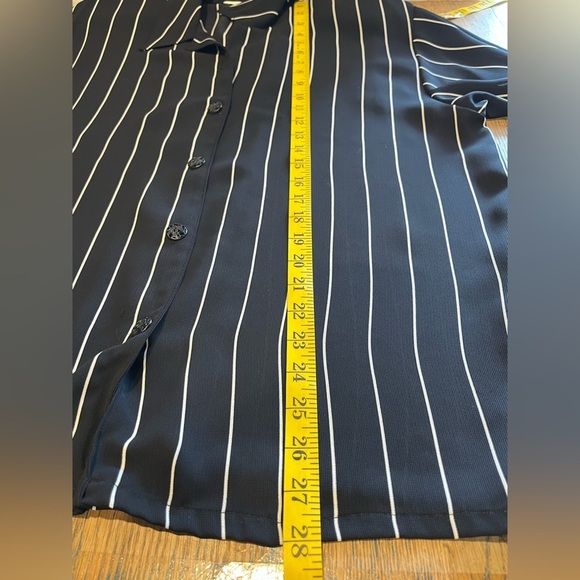 BIANCA NYGARD black & White stripped blouse size 1x ⚠️ - Picture 4 of 11